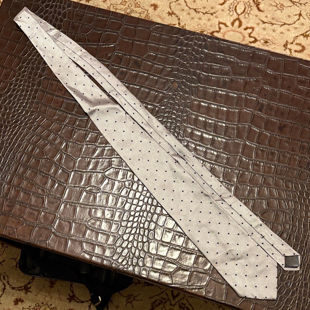 Brooks Brothers Silver Tie with Navy Dots